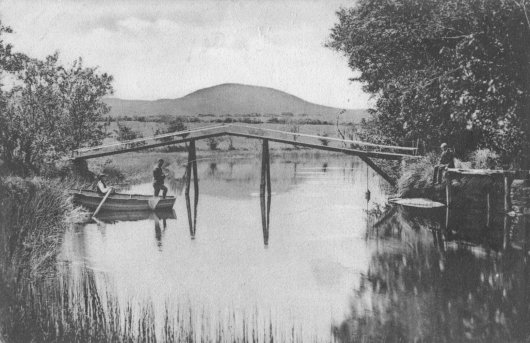 Abhainn na Cláidí in aice leis an Ard Donn, c. 1900.