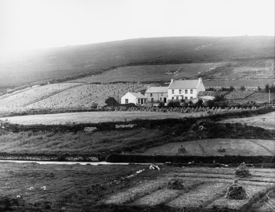 Teach Uí Dhúgáin i Mín Doire Dhamh, c. 1900.